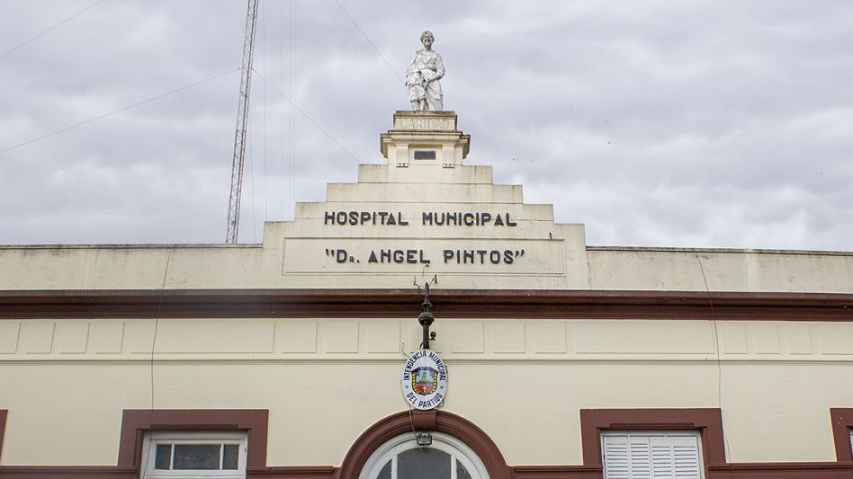 El hospital municipal de Azul, que lleva el nombre del Dr. Ángel Pintos.