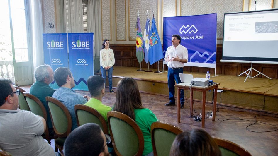 Se presentó la propuesta de Pladema  para el servicio de transporte en Azul