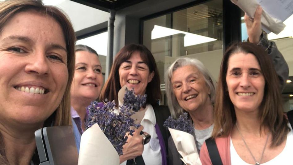 Azul festeja y se viste de lavanda