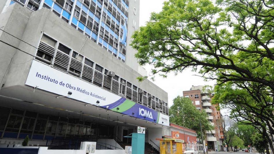 La oposición acusa a Kicillof de "cajonear" proyectos por la crisis del IOMA