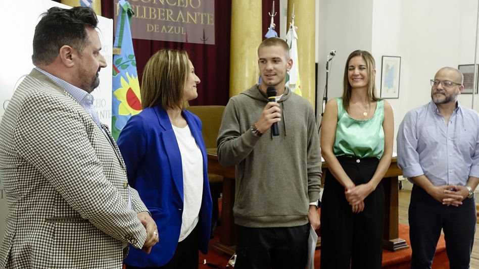 Acto: Distinción a Personalidades, Instituciones, Deportistas y Alumnos de Escuelas Secundarias