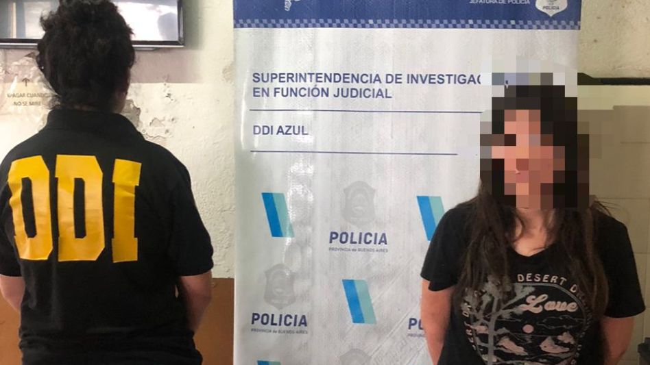  Una de las mujeres detenidas durante este megaoperativo contra el juego ilegal. FOTO: DDI AZUL/PBA