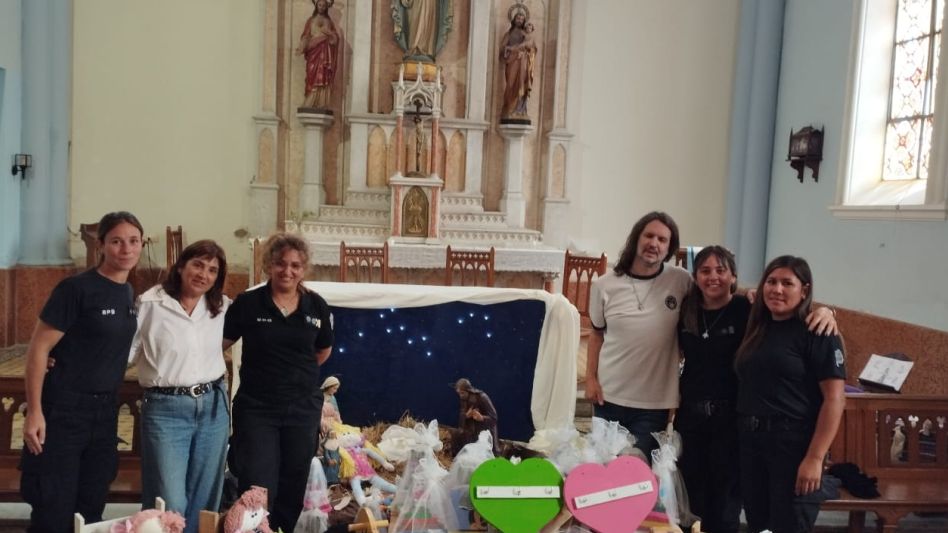 Elaboraron juegos didácticos en madera, mobiliario y un caballito mecedor para una institución educativa