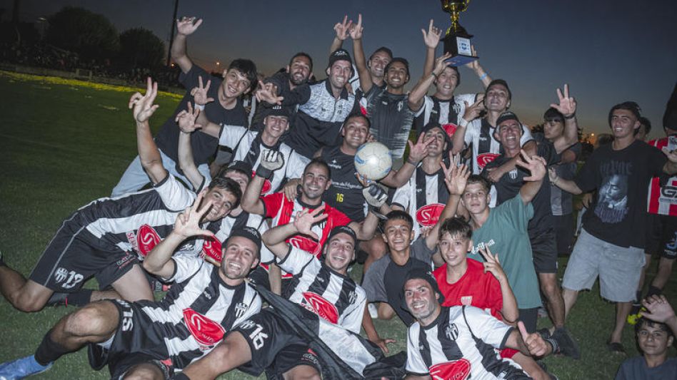 Los números del tricampeón Alumni Azuleño