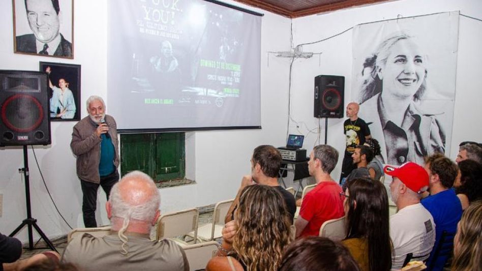 El viernes pasado, en el Espacio Cultural Paisano Frías, se proyectó el filme Fuck You! El último show, que registra un emblemático concierto de la banda Sumo, que fuera liderada por Luca Prodan.  P