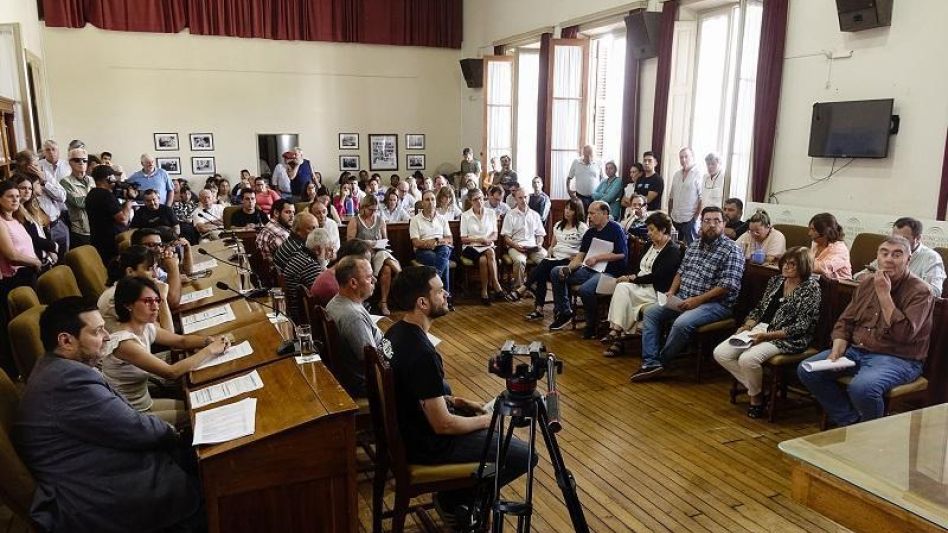 La Asamblea de Concejales y Mayores Contribuyentes, ayer, durante la sesión extraordinaria. PRENSA CONCEJO DELIBERANTE