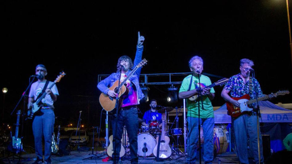 El sábado 14 de diciembre tocó Facón en el Balneario Municipal en el marco del cierre del encuentro. Al día siguiente también hubo actividad.   FOTOS LUCAS TEDESCO   