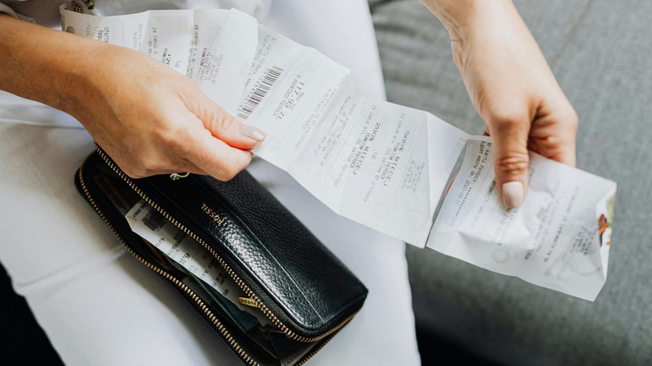 Los tickets de los grandes comercios comienzan a detallar los impuestos que pagan los consumidores