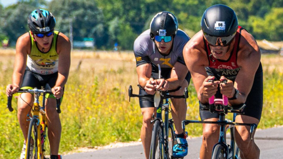 Con más de 30 triatletas locales, se   correrá mañana el Triatlón de Azul 