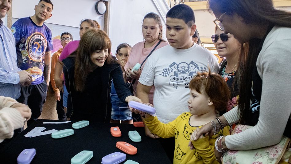 Con la entrega de anteojos, culminó el programa Ver para Aprender   