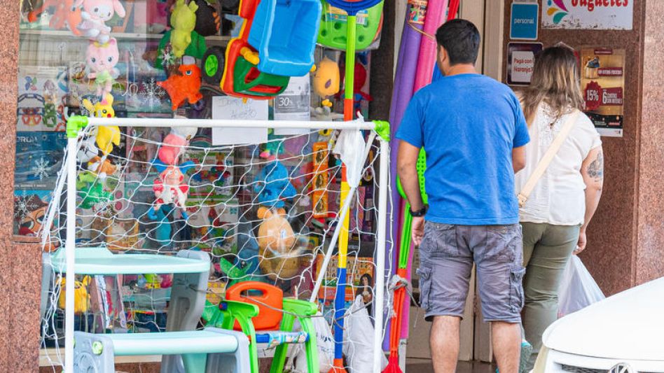 Los comerciantes mantienen la esperanza de   aumentar las ventas con la llegada de los Reyes
