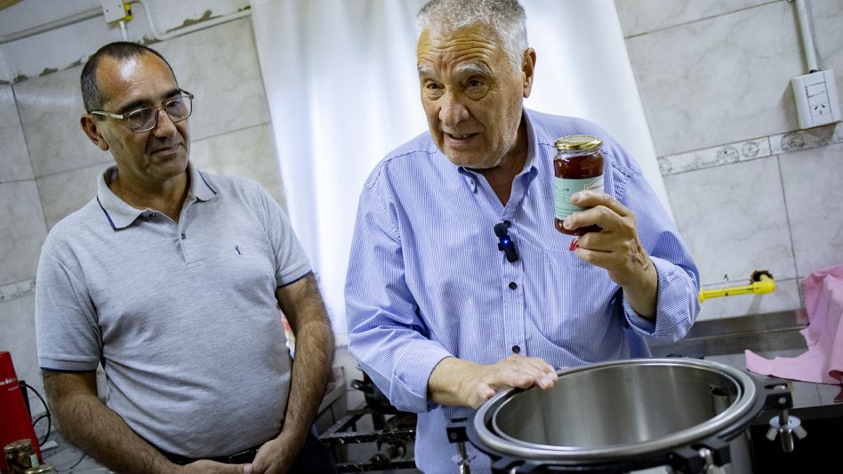 El intendente Sombra entregó herramientas a emprendimiento local