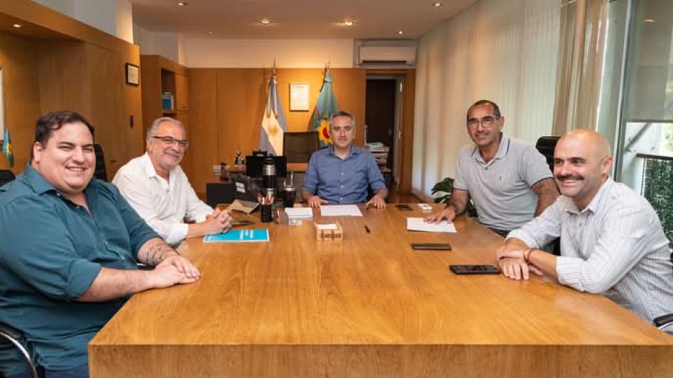 El intendente Sombra firmó con Provincia  un convenio para módulos habitacionales