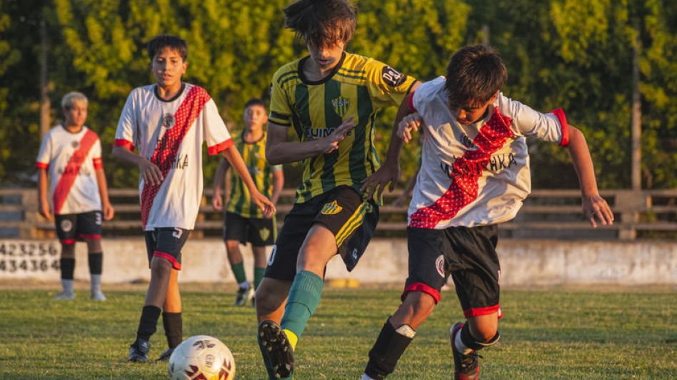 Sportivo Piazza y River Plate fueron los protagonistas en dos jornadas. Los de la banda roja se retiraron victoriosos en tres juegos y el restante terminó igualado. 