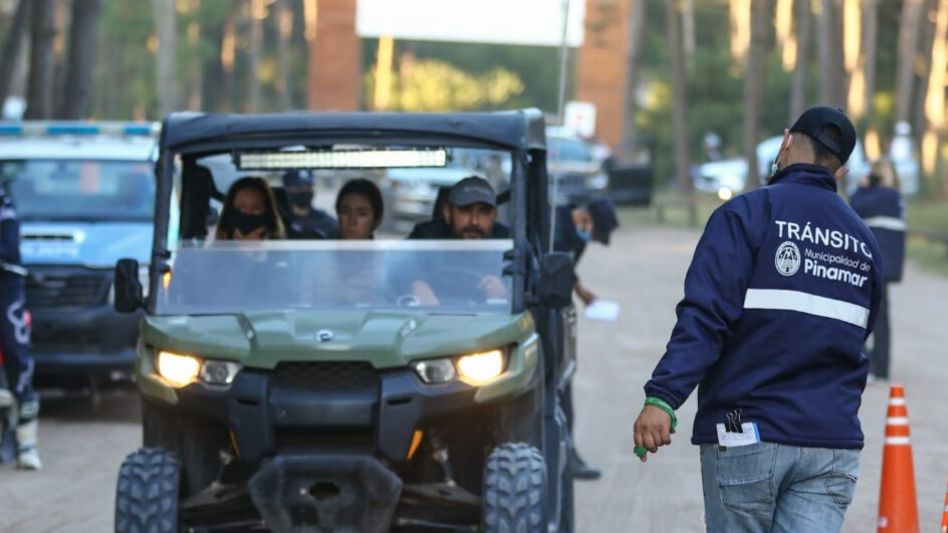 Pinamar: una chica corría una picada en la playa con un UTV y atropelló a un nene de 8 años