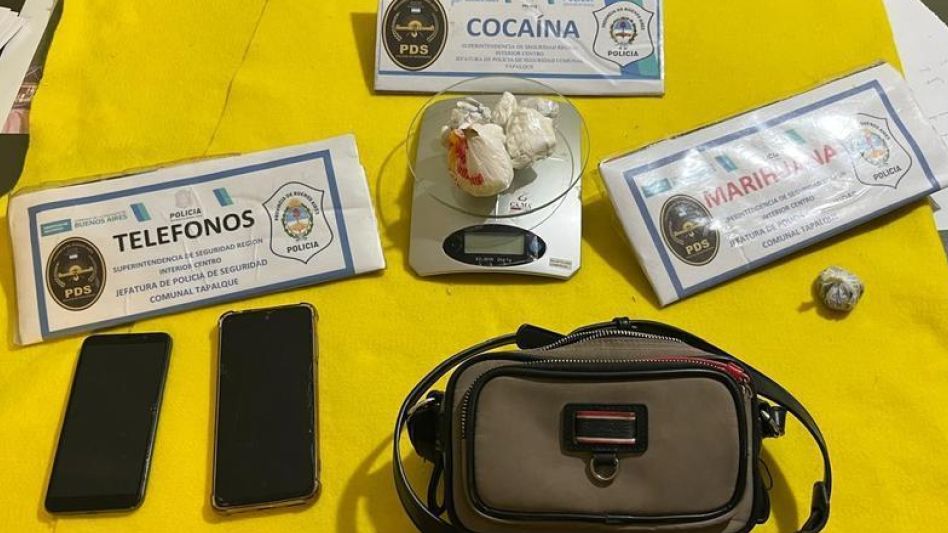 La droga hallada en poder de la investigada iba a ser comercializada en Tapalqué.  POLICÍA COMUNAL TAPALQUÉ/ARCHIVO