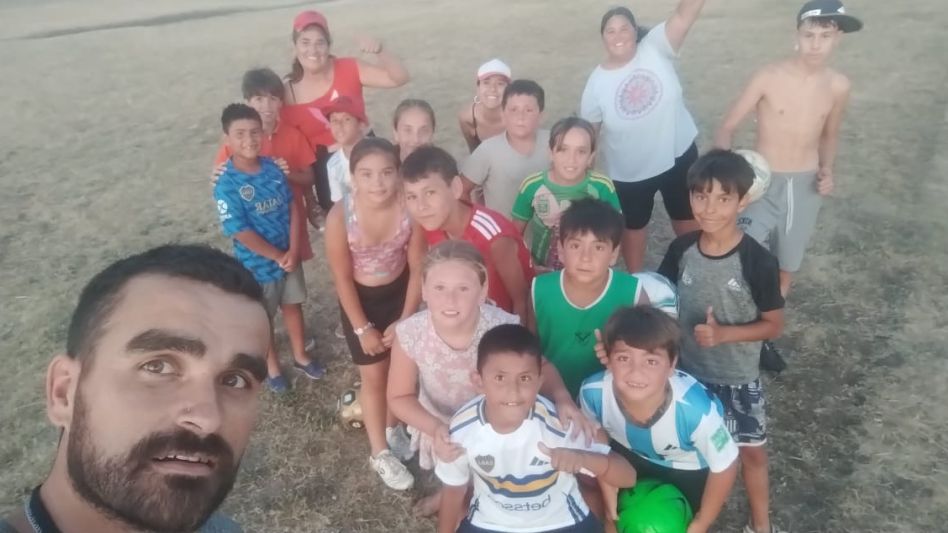 Un proyecto social que une fútbol y contención en los barrios de Azul