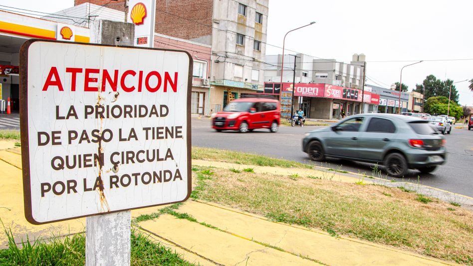 Algunas anomalías relativas a la prioridad de paso 