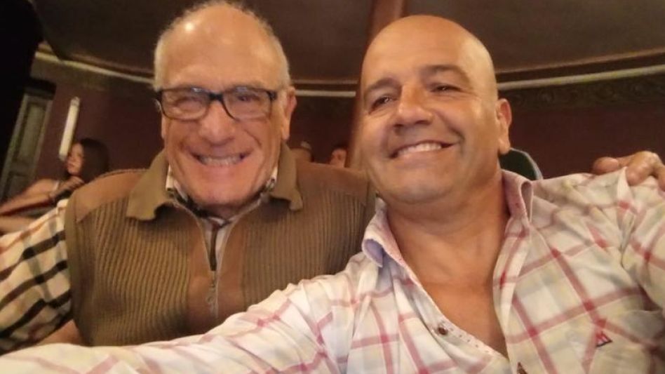 Osvaldo Bageneta y Sergio Vázquez, tesorero y presidente del Club Ciclista Azuleño, se refirieron a la actualidad de la actividad y los proyectos que tienen la institución. ARCHIVO