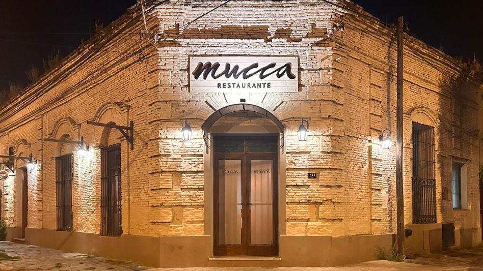 En calle 9 de julio 751 de esta ciudad se encuentra MUCCA Restaurante, un espacio gastronómico que ya es un clásico azuleño.