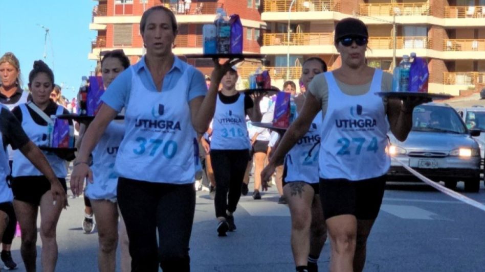 Con más de 550 participantes, se desarrolló el sábado en Mar del Plata la ?XXX Maratón de Mozos y Camareras?. Foto: UTHGRA.