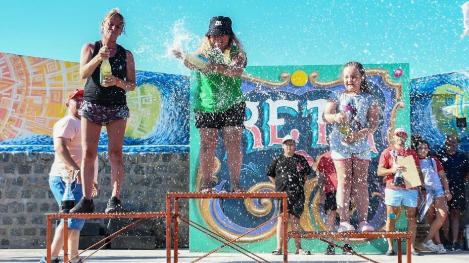 La azuleña Camila Mujica se quedó con el segundo puesto en la categoría damas del concurso que organizó días atrás el Club Quilmes de Tres Arroyos. Foto: gentileza La Voz del Pueblo.