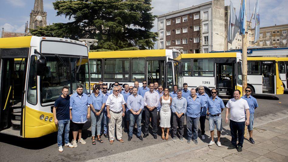 Se presentó el nuevo modelo de transporte público para Azul 