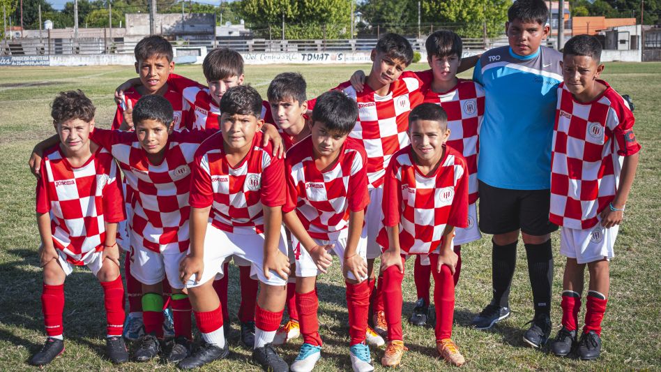El Torneo Juvenil Nocturno retomará mañana con la apertura de la Copa de Plata. Foto: archivo Nicolás Murcia.