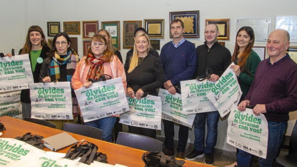 Los distintos actores que participaron de la presentación que se hizo en el CEDA a mediados del 2024. El Municipio recordó que la iniciativa se mantiene vigente. Foto: Nacho Correa.