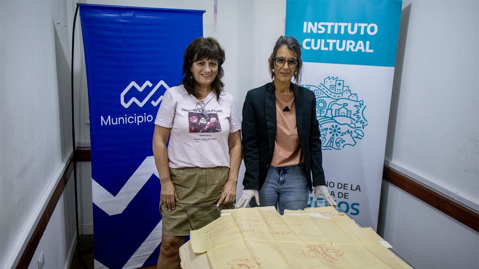  La firma del acta estuvo a cargo de Karina Ruiz, directora del Centro de Interpretación Francisco Salamone, y de la museóloga Silvia Fernández. PRENSA MUNICIPAL 