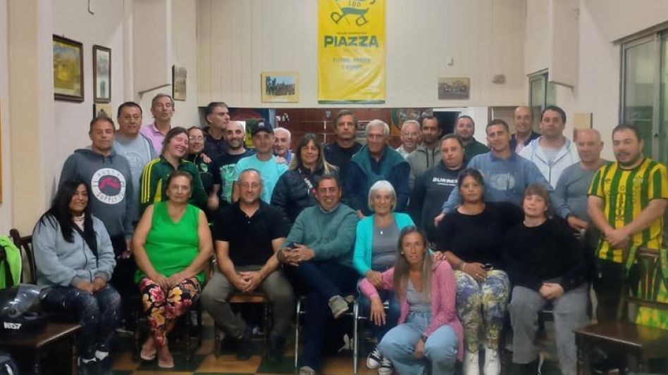 Días pasados el grupo de apoyo a Guillermo Divitto se reunió en la sede social del club para reiterar su pertenencia y compromiso para trabajar en pos del engrandecimiento de Sportivo Piazza.