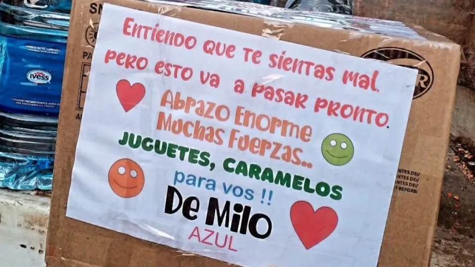 La caja que llegó a Bahía de las donaciones de juguetes de Milo.