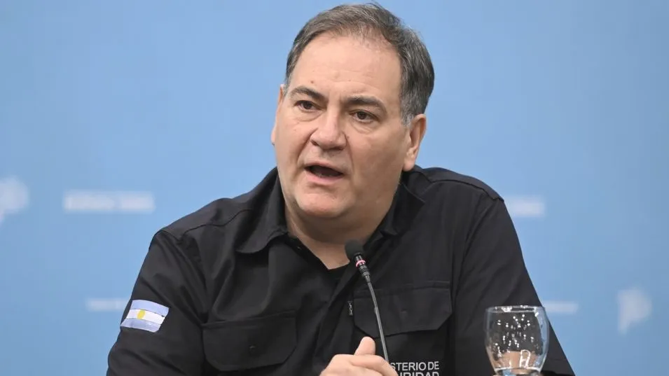 Javier Alonso: "Milei se llena la boca hablando de seguridad pero después nos desfinancia"