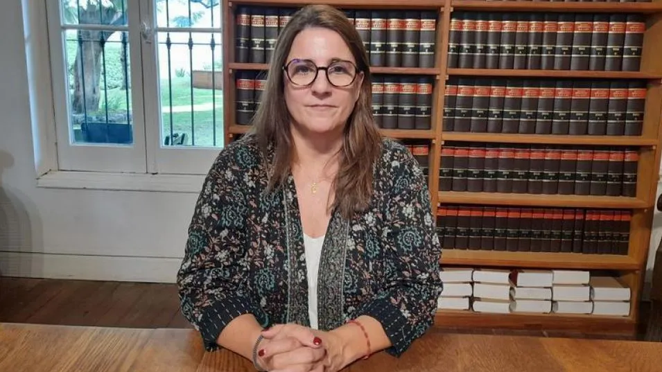 La decana de la Facultad de Derecho de Azul, Laura Giosa, buscará convertirse en la nueva rectora de la UNICEN.  AGUSTÍN SCALCINI