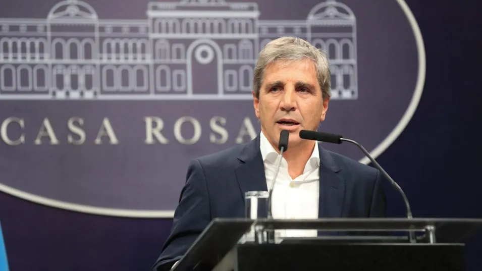 Caputo: "El dólar no se va a disparar de ninguna manera"