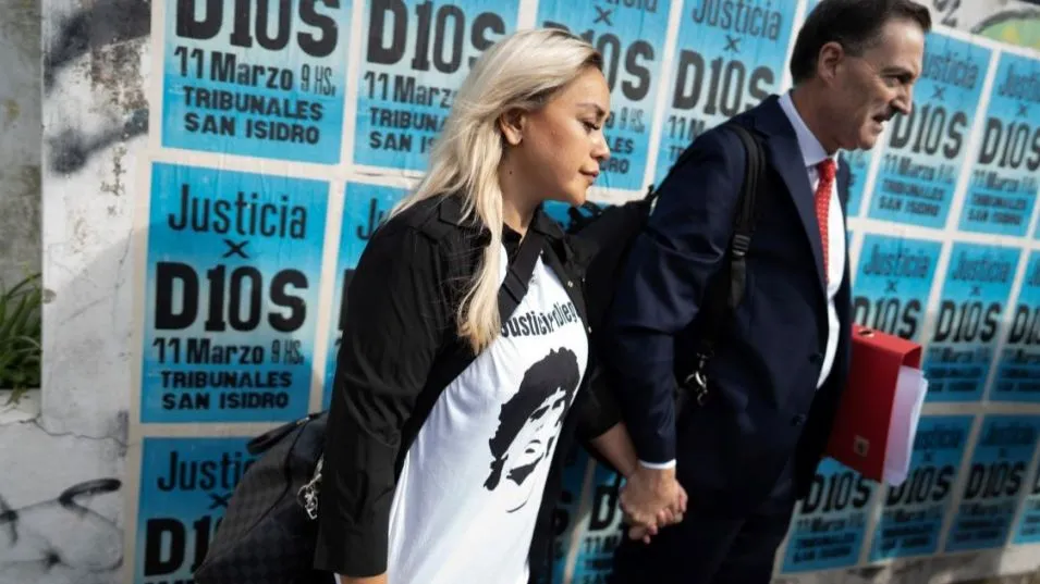 Juicio por la muerte de Maradona: limpio de drogas, signos de cirrosis y patologías crónicas