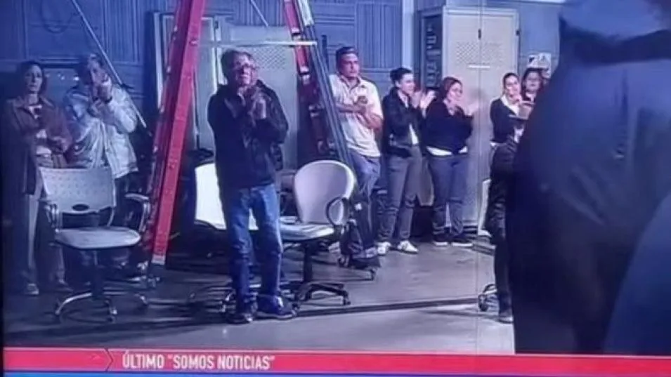El estudio estuvo colmado por personas que acompañaron a los conductores en ese doloroso momento.  