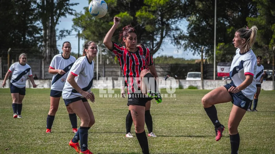 Chacarita superó a Cemento por 2 a 1 y se quedó con el clásico del Sur. FOTOS NICOLÁS MURCIA