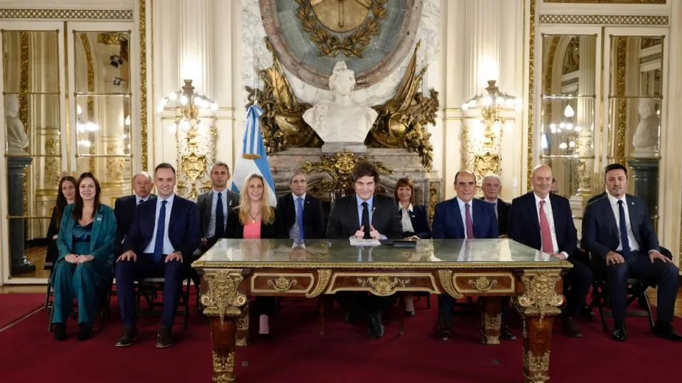 Milei en cadena nacional: "Nos deshicimos de la aberración del cepo cambiario"