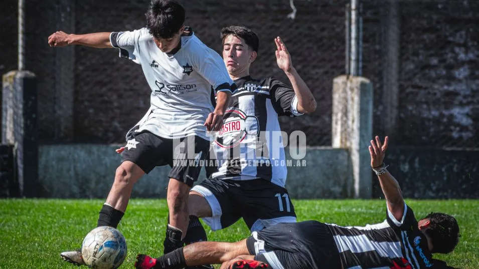 Con el empate en el clásico, Sarmiento quedó como único puntero 