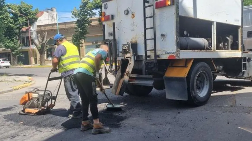 Piden informes al Ejecutivo por una empresa  que licitó obras de bacheo en esta ciudad