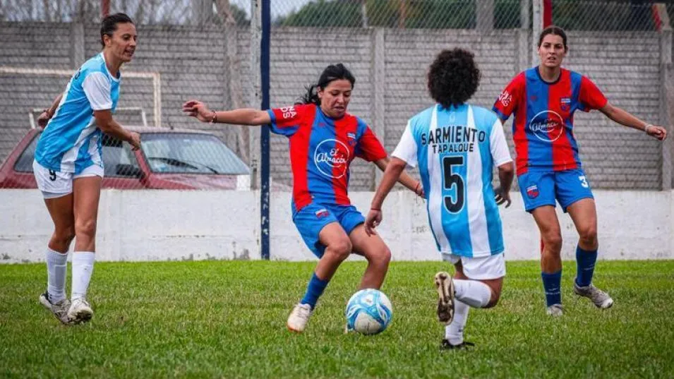San José le ganó a Sarmiento por 2 a 0 y son las líderes del Torneo Apertura.