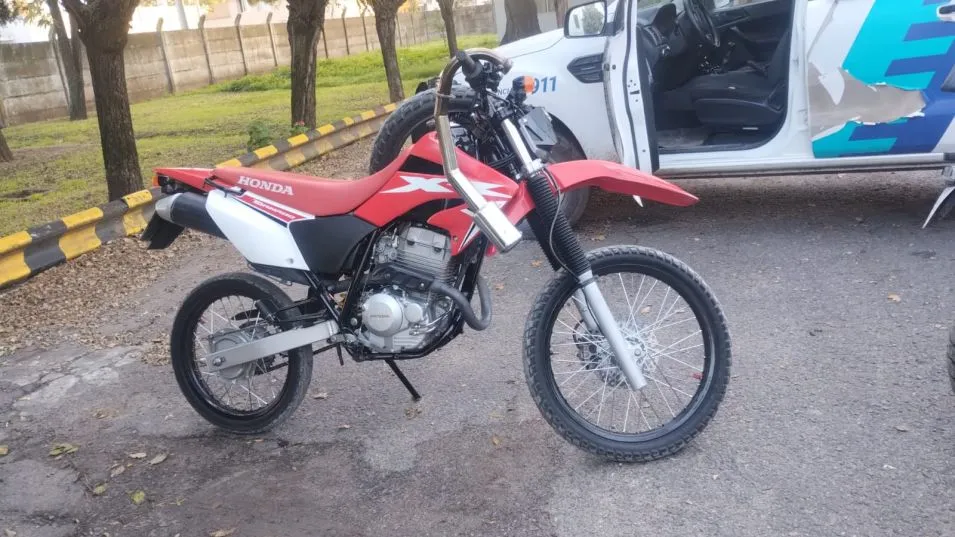 A varios de los jóvenes investigados por estas picadas clandestinas les secuestraron sus motos. FOTO: EPDS AZUL/PBA