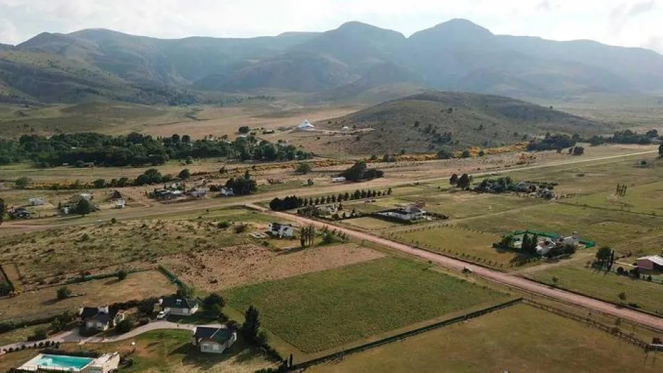 No es Sierra de la Ventana: el pueblo que crece como destino serrano y aún pocos conocen