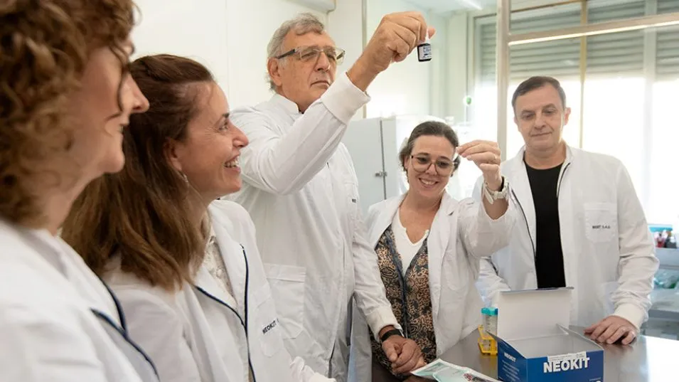 Un kit desarrollado por el Conicet detecta dengue, Chagas, viruela de mono, chikungunya y Covid-19 en una hora