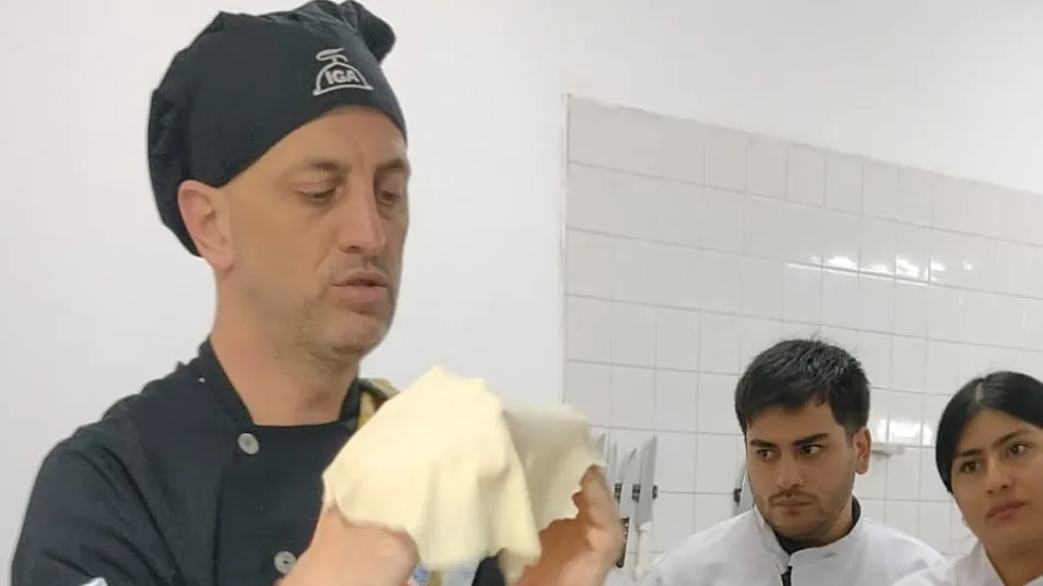 El Círculo Árabe de Azul invita a participar del Taller de Cocina Árabe, que estará a cargo del reconocido chef Pablo Rachid, especialista en gastronomía libanesa y miembro destacado de la Sociedad Li