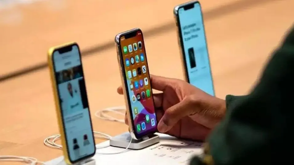Oficializaron la rebaja de aranceles para la importación de celulares y consolas de videojuegos