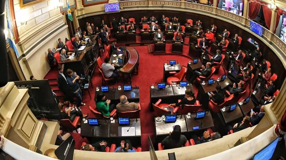 Sin sesión, el debate por las reelecciones indefinidas de intendentes y legisladores deberá esperar