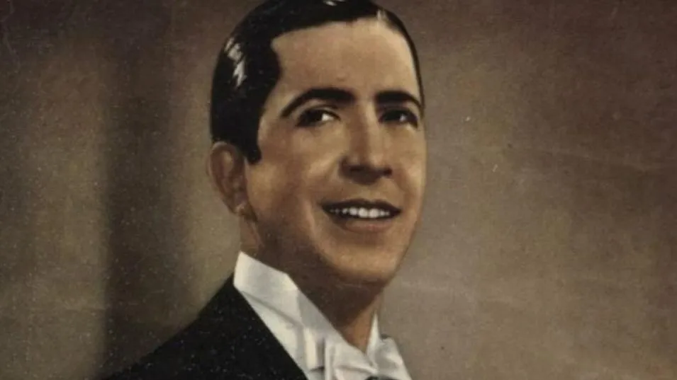 El Zorzal Criollo estuvo varias veces en Azul, algunas de ellas lo hizo actuando en el teatro Español de nuestra ciudad.  ARCHIVO WEB 