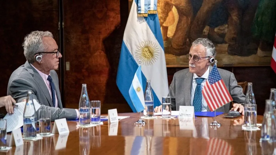 El Gobierno avanzará en una reforma del sistema sanitario y confirmó la salida de la OMS
